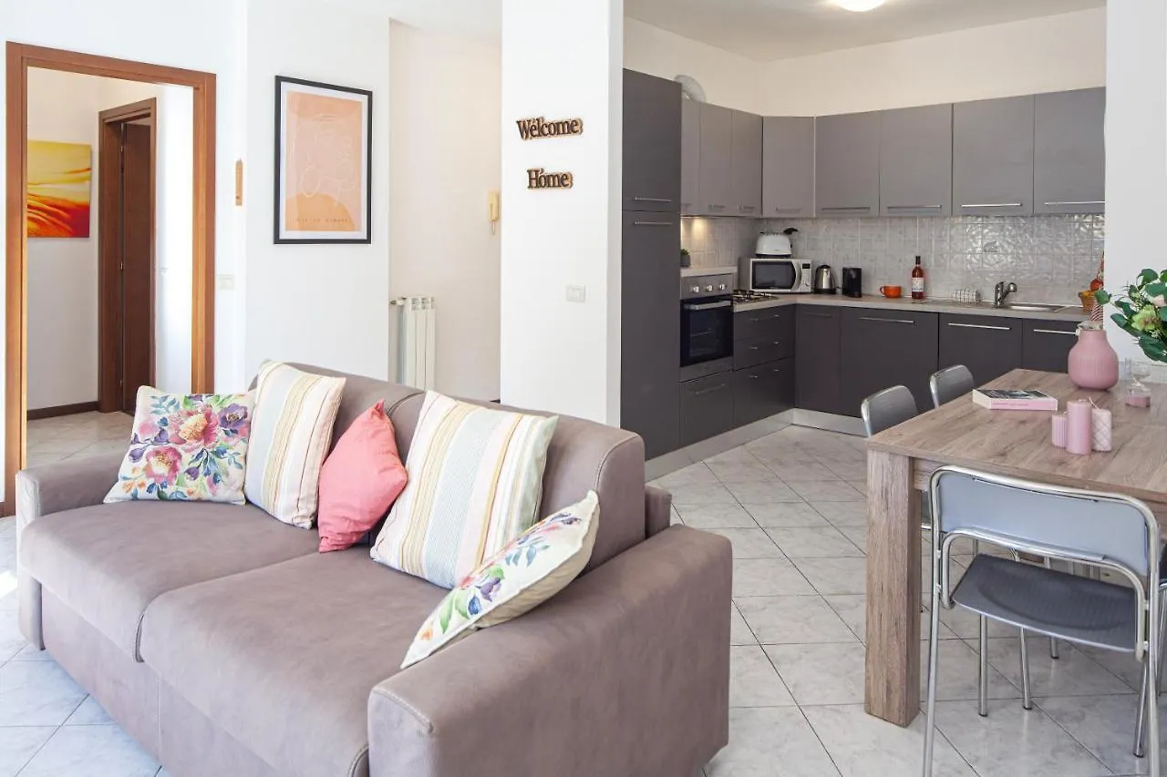 Andrea Apartment Levanto 0*,  Italy
